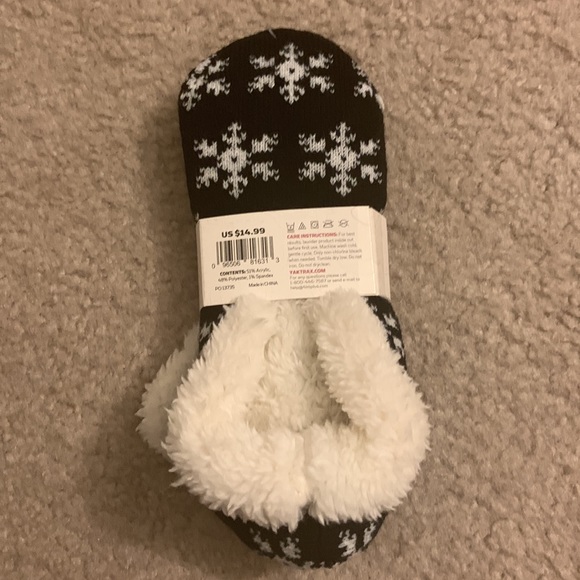 Cabin Slipper Socks NWT - Picture 2 of 3